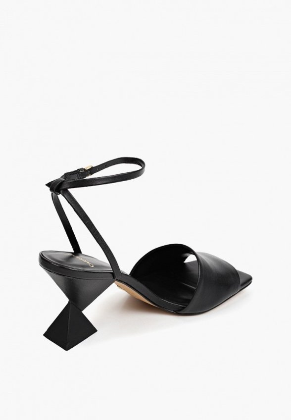 Босоножки Carrano