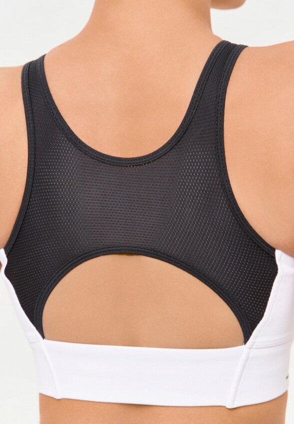 Топ спортивный Neverlate