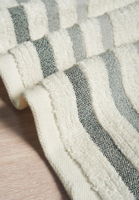 Полотенце Sanpa