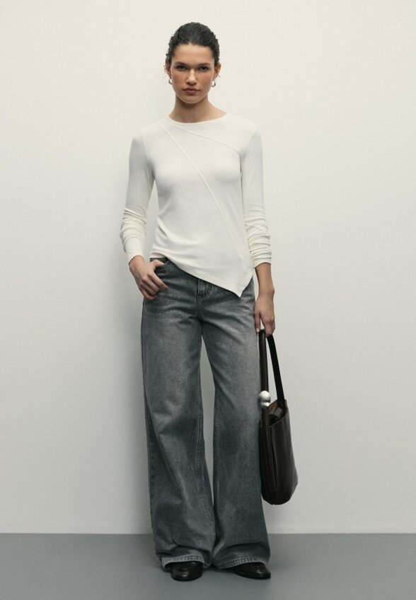 Лонгслив Zarina