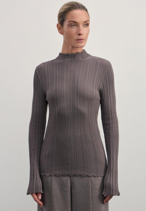 Джемпер Zarina