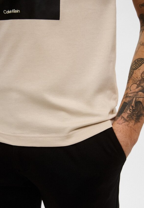 Футболка Calvin Klein