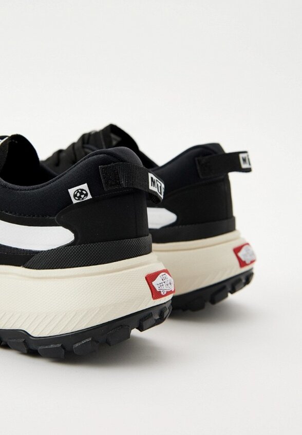 Кроссовки Vans