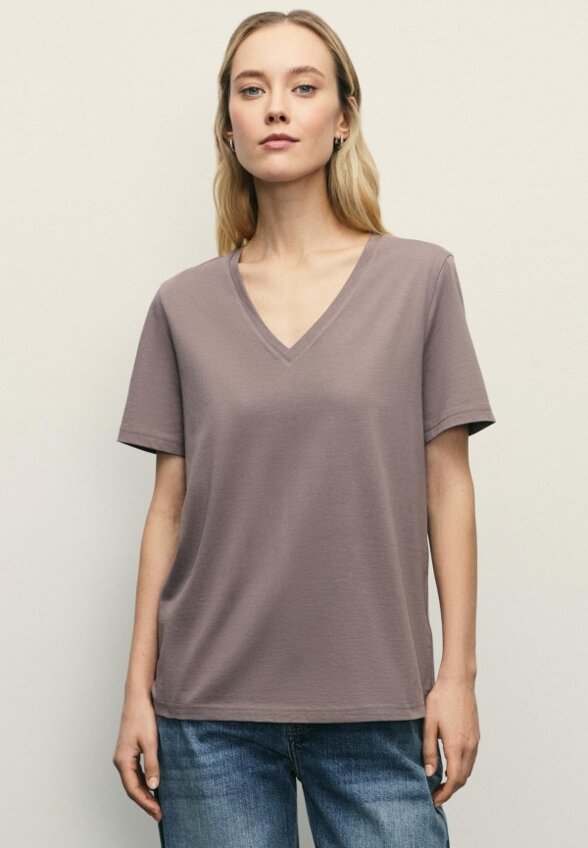 Футболка Zarina