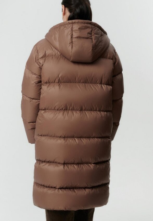 Пуховик Daisyknit