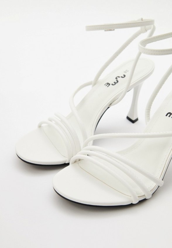 Босоножки Nume