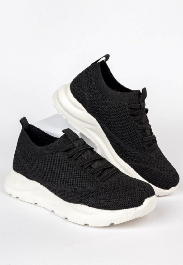 Кроссовки Tikkago