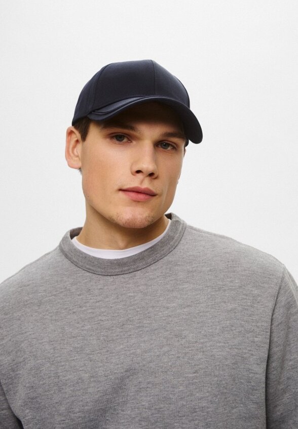 Бейсболка Calvin Klein