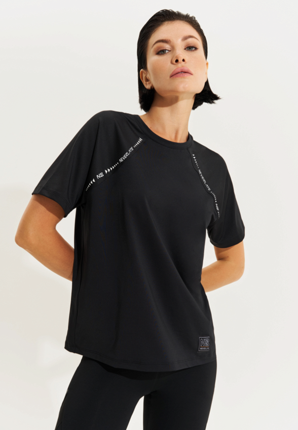 Футболка Neverlate