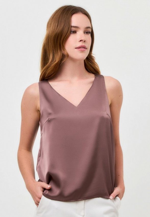 Топ Gabriel and Ester London