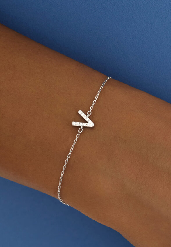 Серебряный браслет с буквой V MIESTILO MIE