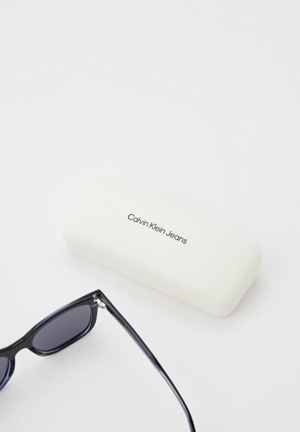 Очки солнцезащитные Calvin Klein