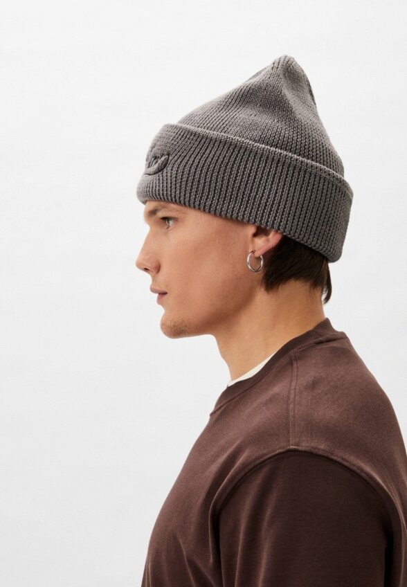 Шапка Аутло