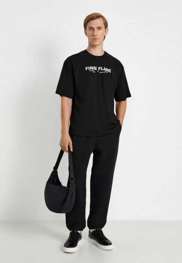 Футболка Finn Flare