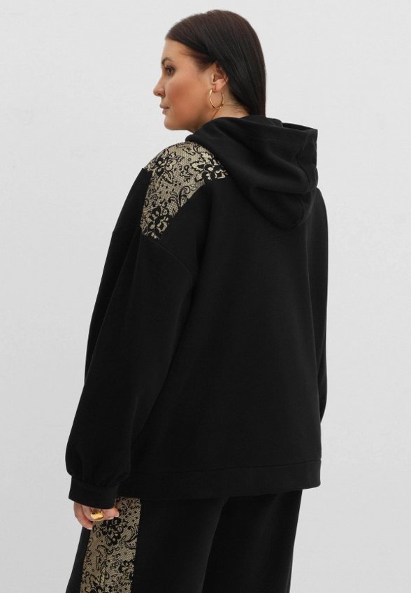 Толстовка Lilly Bennet