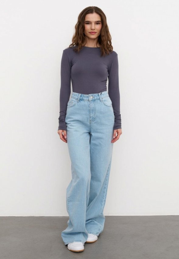 Лонгслив Moontrees