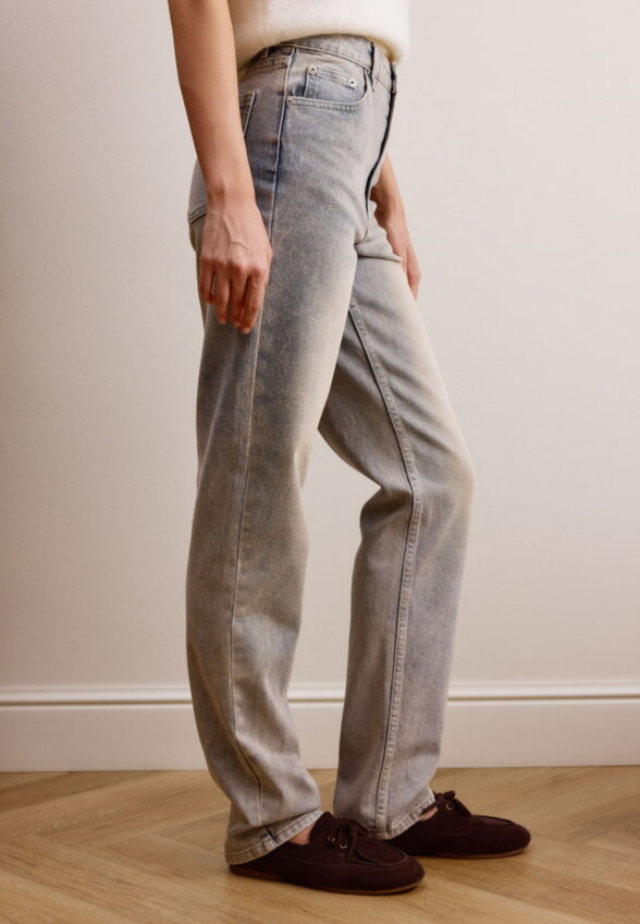 Джинсы Straight Fit с эффектом стирки