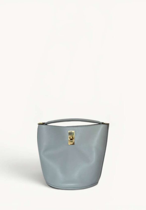 Celine 16