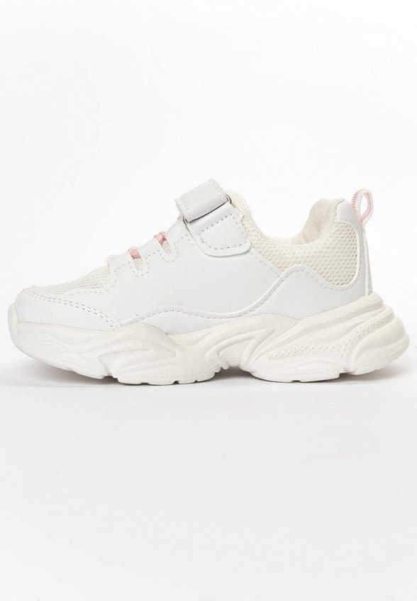 Кроссовки Tikkago