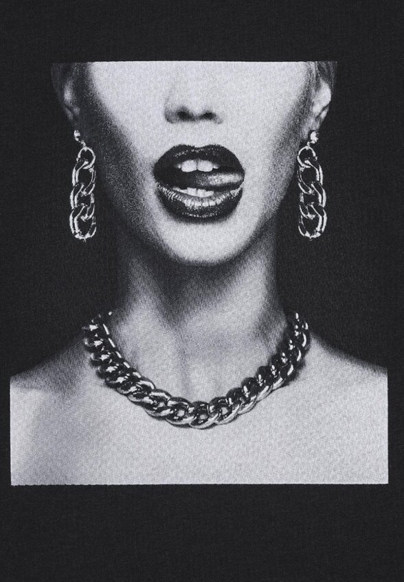 Футболка Апрель