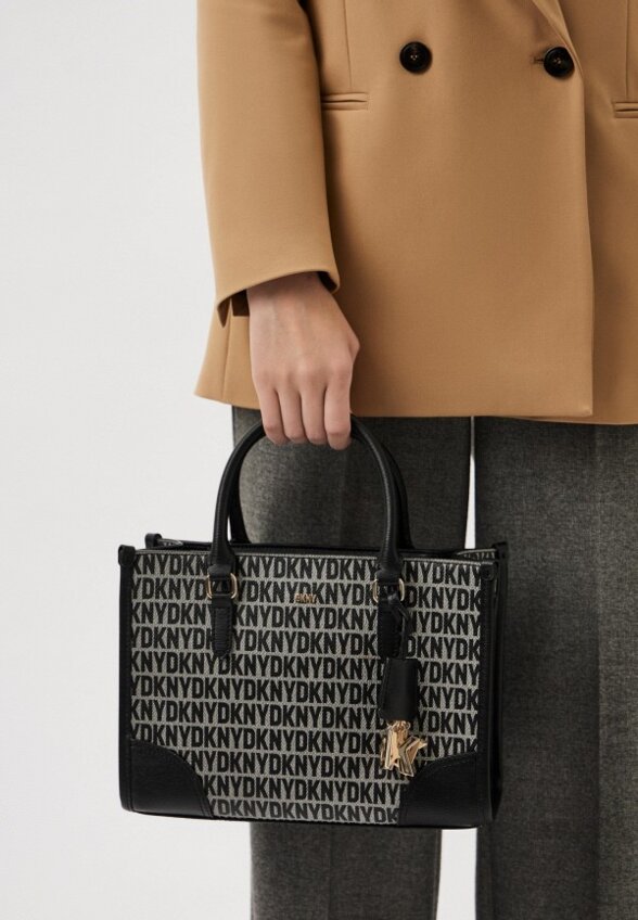 Сумка и брелок DKNY