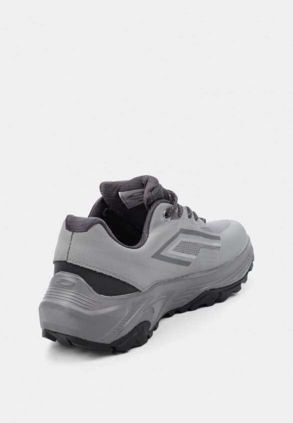 Кроссовки Kari