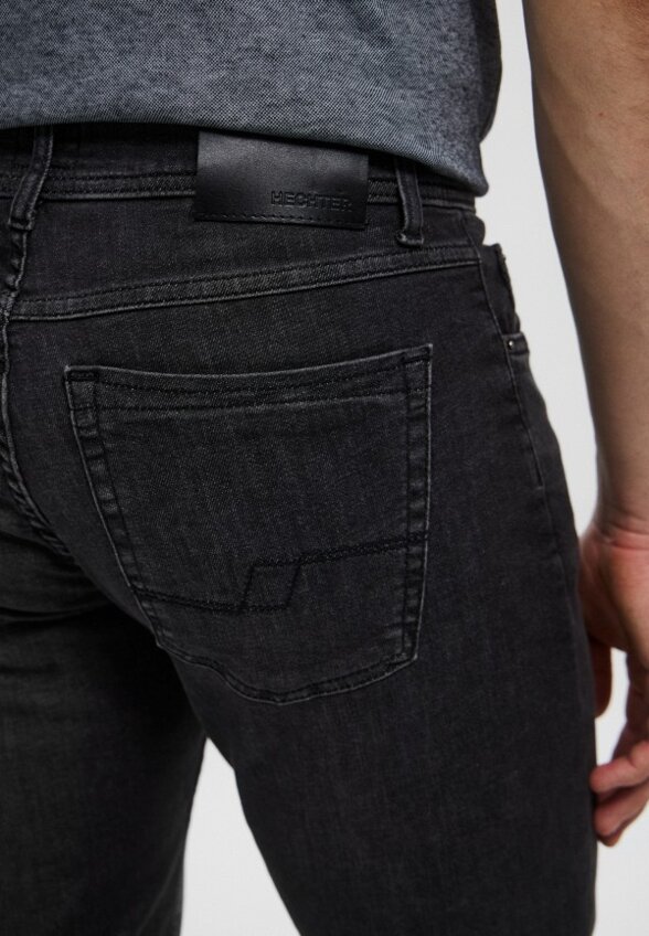 Джинсы Hechter