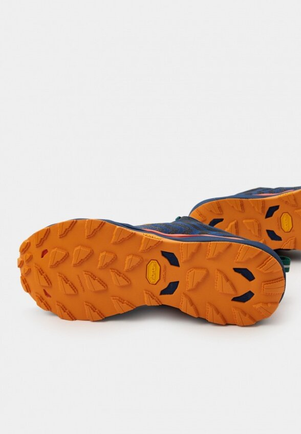 Кроссовки Mizuno