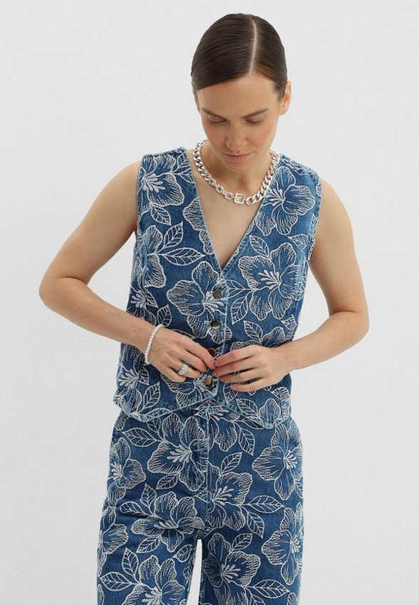 Жилет джинсовый Passegiata