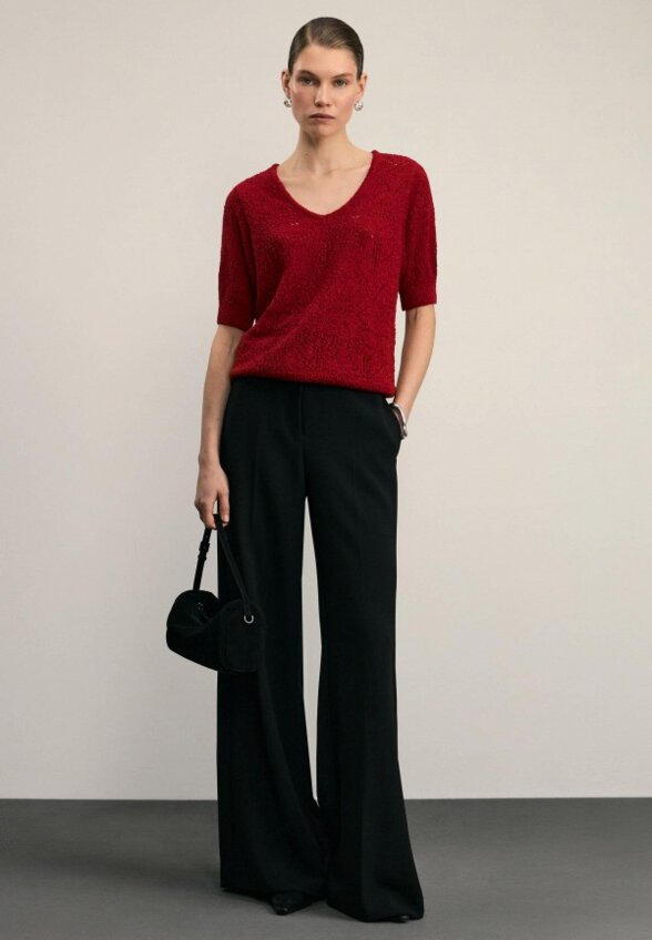 Пуловер Zarina