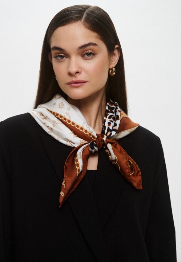 Платок Pollini