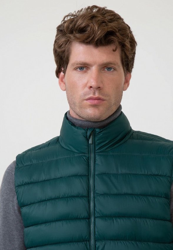 Жилет утепленный Baon