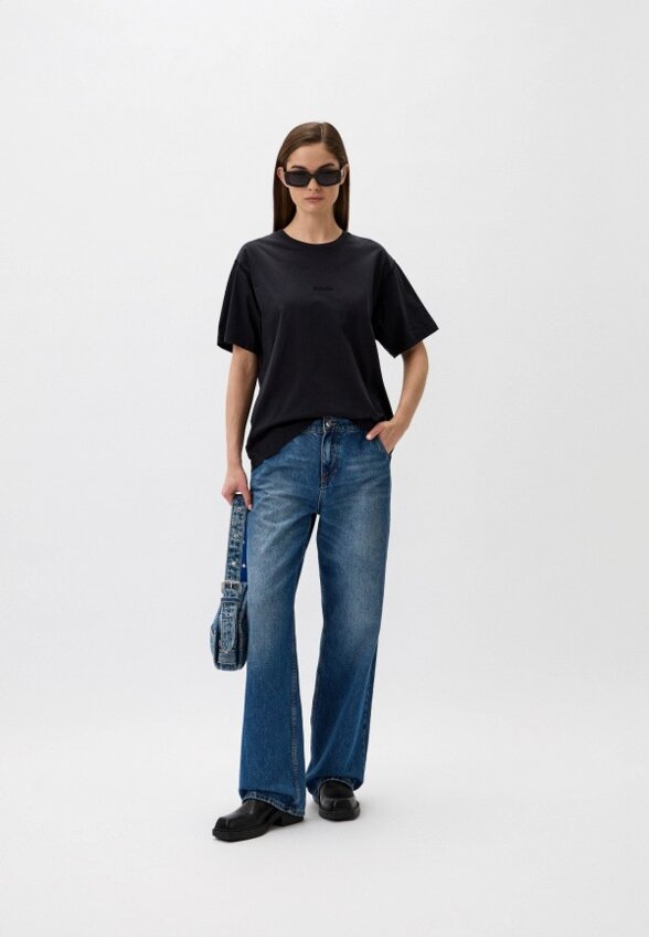 Футболка Nanushka