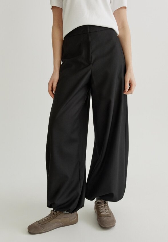 Брюки-аладдины из костюмной ткани