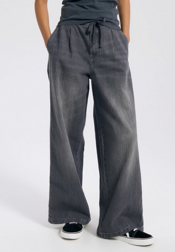 Джинсы Твое