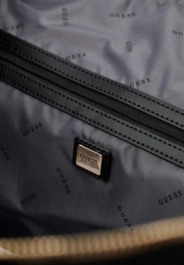 Сумка дорожная Guess