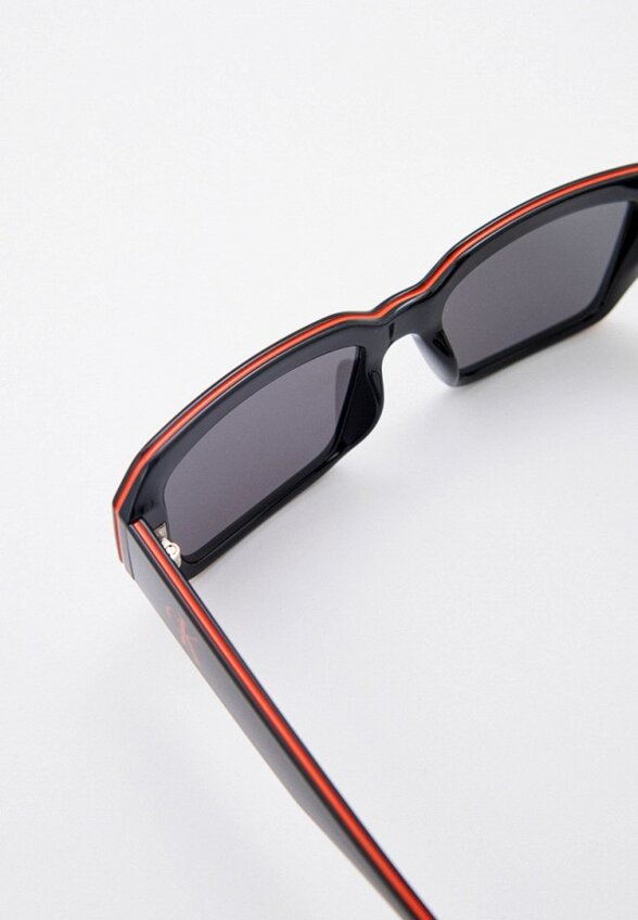 Очки солнцезащитные Calvin Klein Jeans