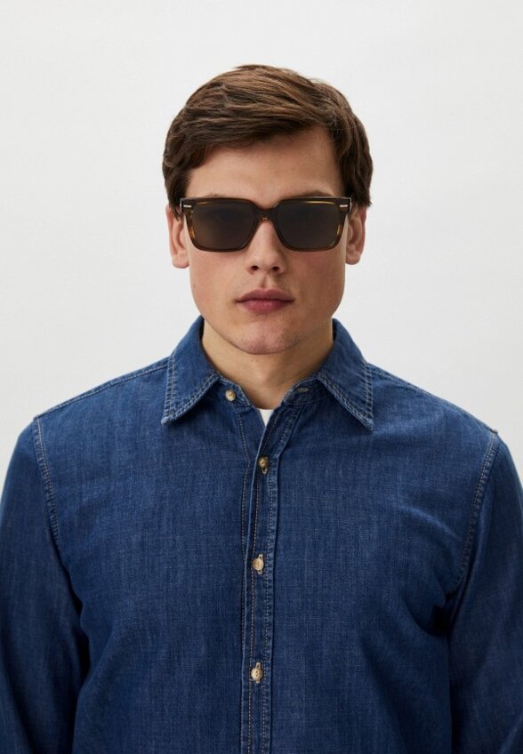 Очки солнцезащитные Calvin Klein