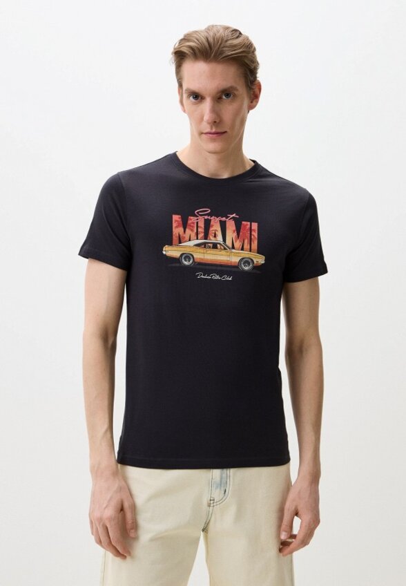 Футболка Deeluxe