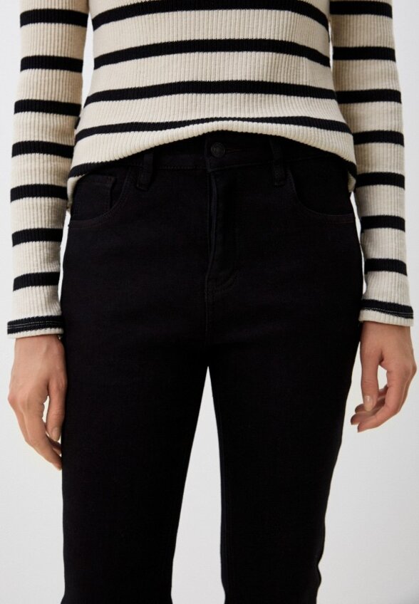 Джинсы Mossmore