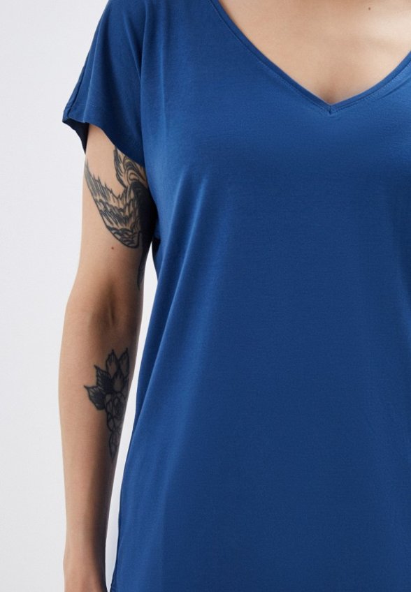 Футболка Colin's