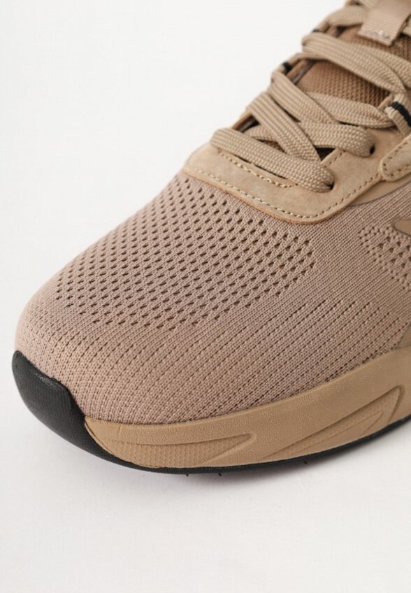 Кроссовки Baasploa