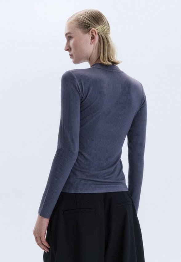 Лонгслив Befree