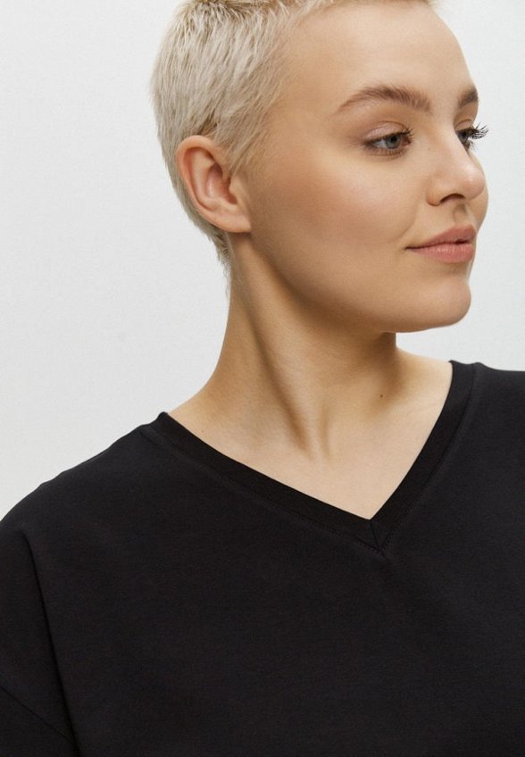 Футболка 4forms