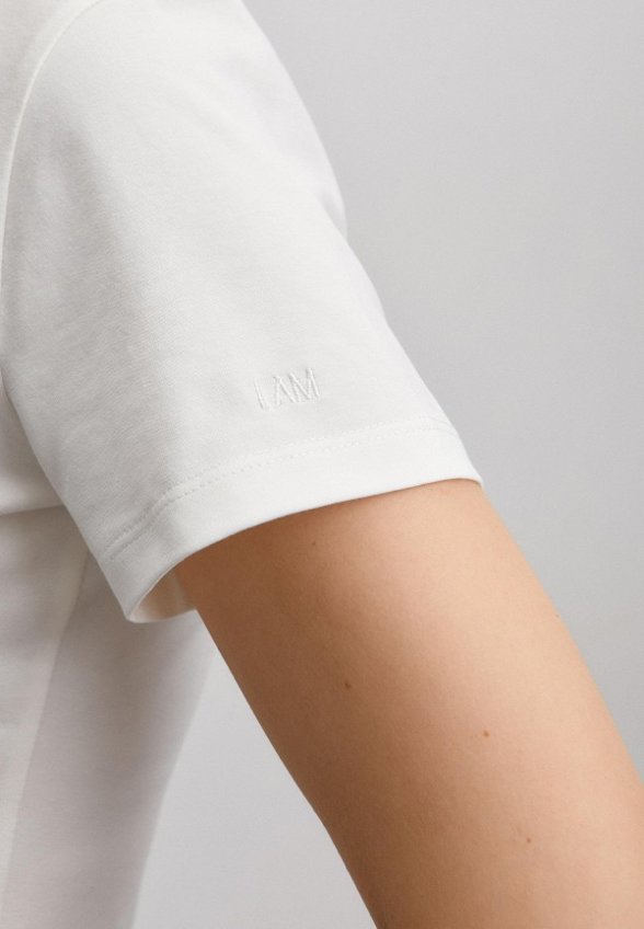 Футболка I Am Studio