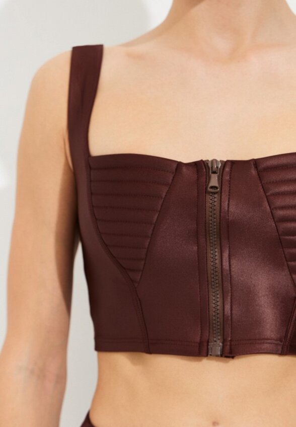 Топ спортивный Heroine Sport