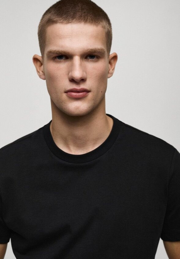 Футболка Mango Man