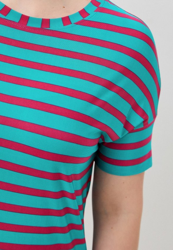 Футболка Helmidge