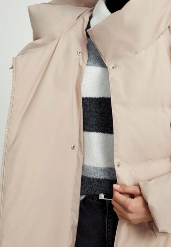 Пуховик Finn Flare