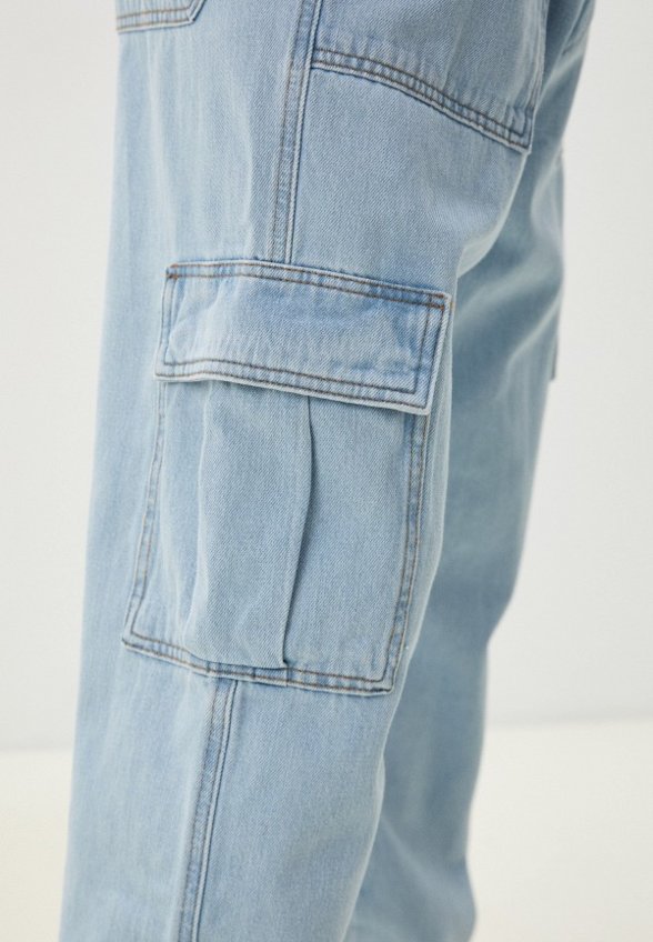 Джинсы Colin's